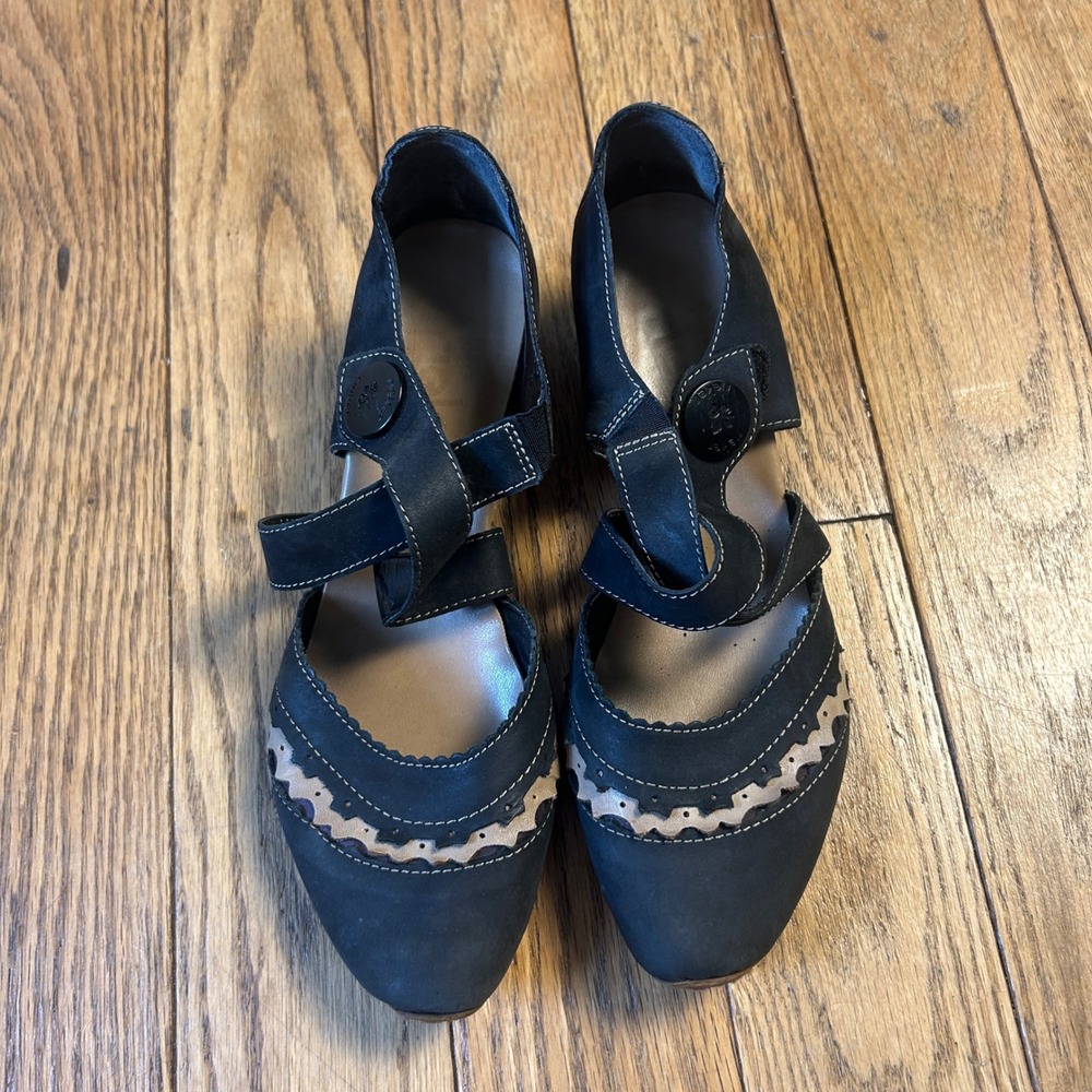 Rieker Antistress Black Leather Scalloped Mary Jane Heels Euro 38 US 7.5